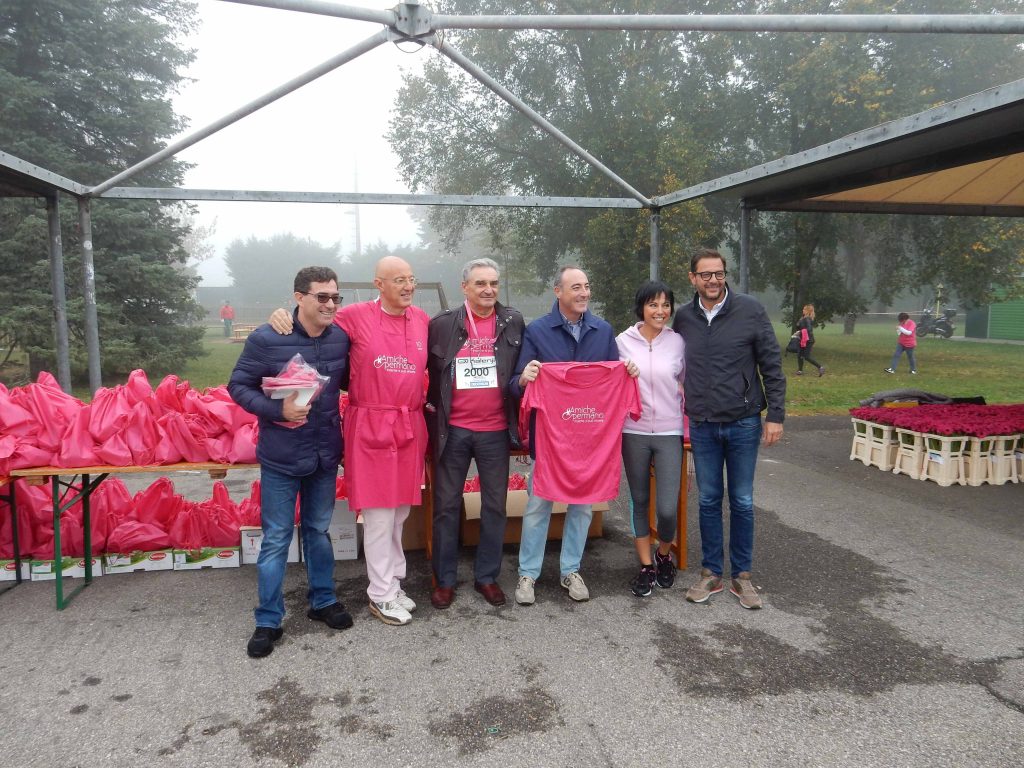 CAMMINATA CON AMICHE PER MANO – foto 3